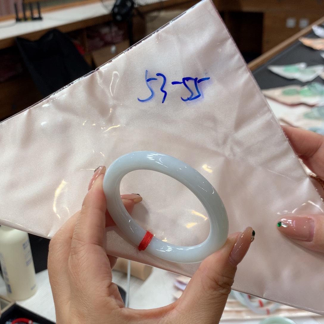 未镶嵌手镯翡翠48小时鉴赏