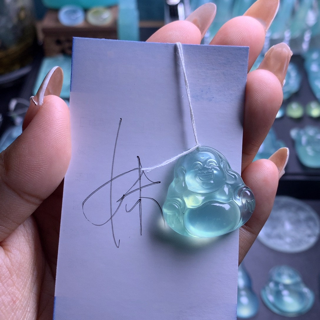 蛇纹石玉吊坠未镶嵌