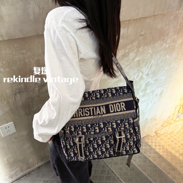 95新 DIOR/迪奥 复燃精选/老花刺绣Camp邮差包19年