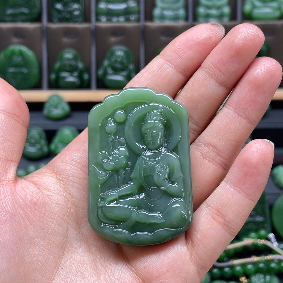 和田玉吊坠未镶嵌任****人