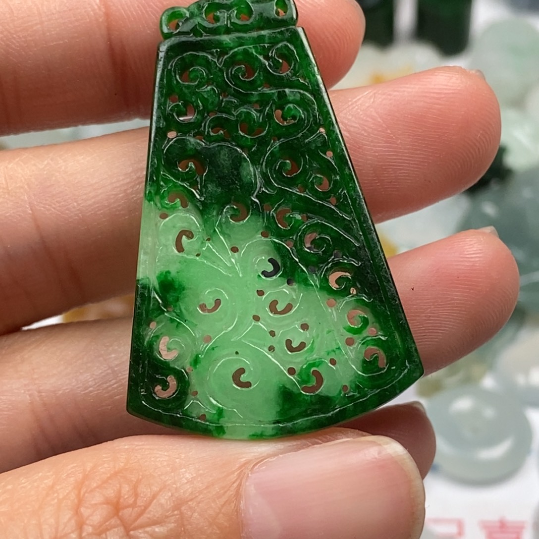 定制翡翠未镶嵌翡翠