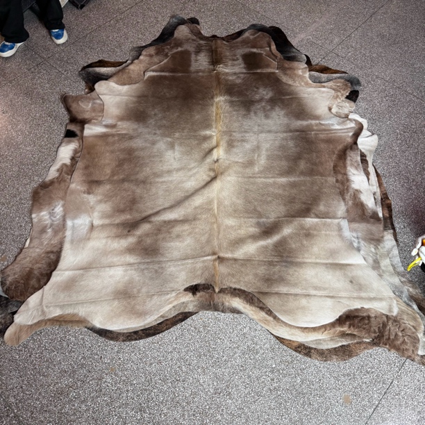 【本尼家】K1008 195x230cm专拍牛皮地毯家用轻奢