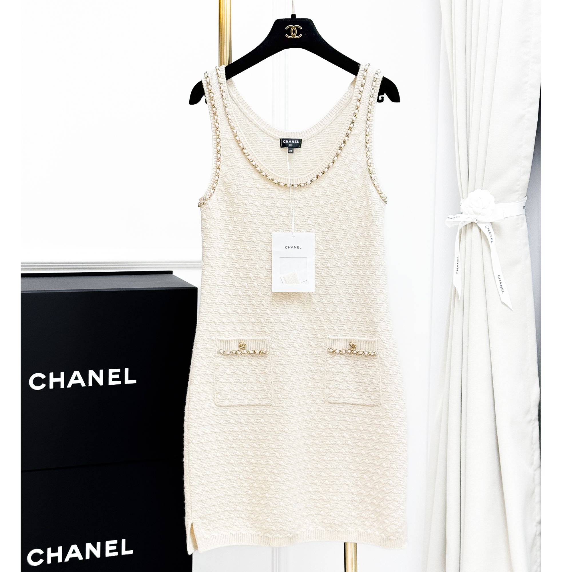 99新 Chanel/香奈儿 36码23B米白色皮穿链滚边无袖针织连衣裙