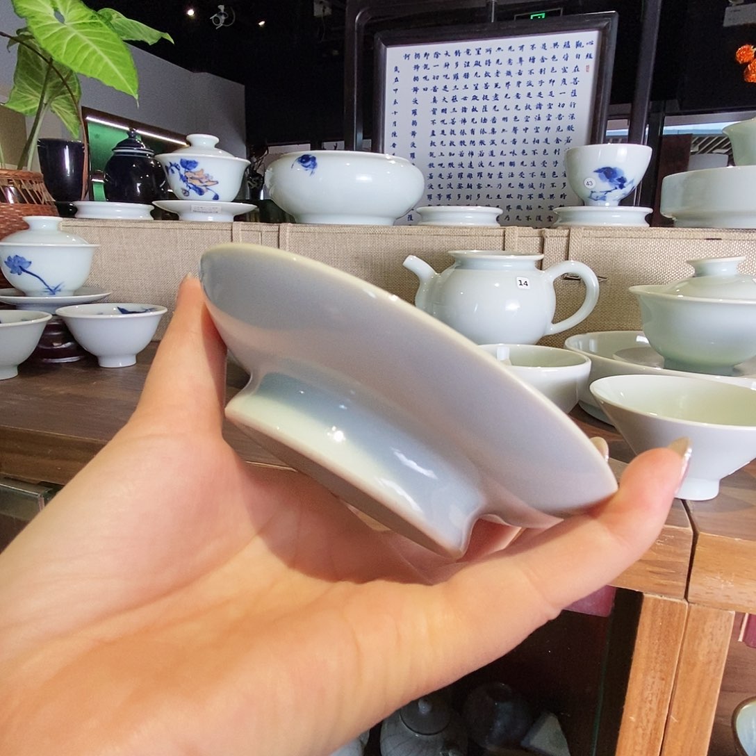 天予窑浮力玉青杯托