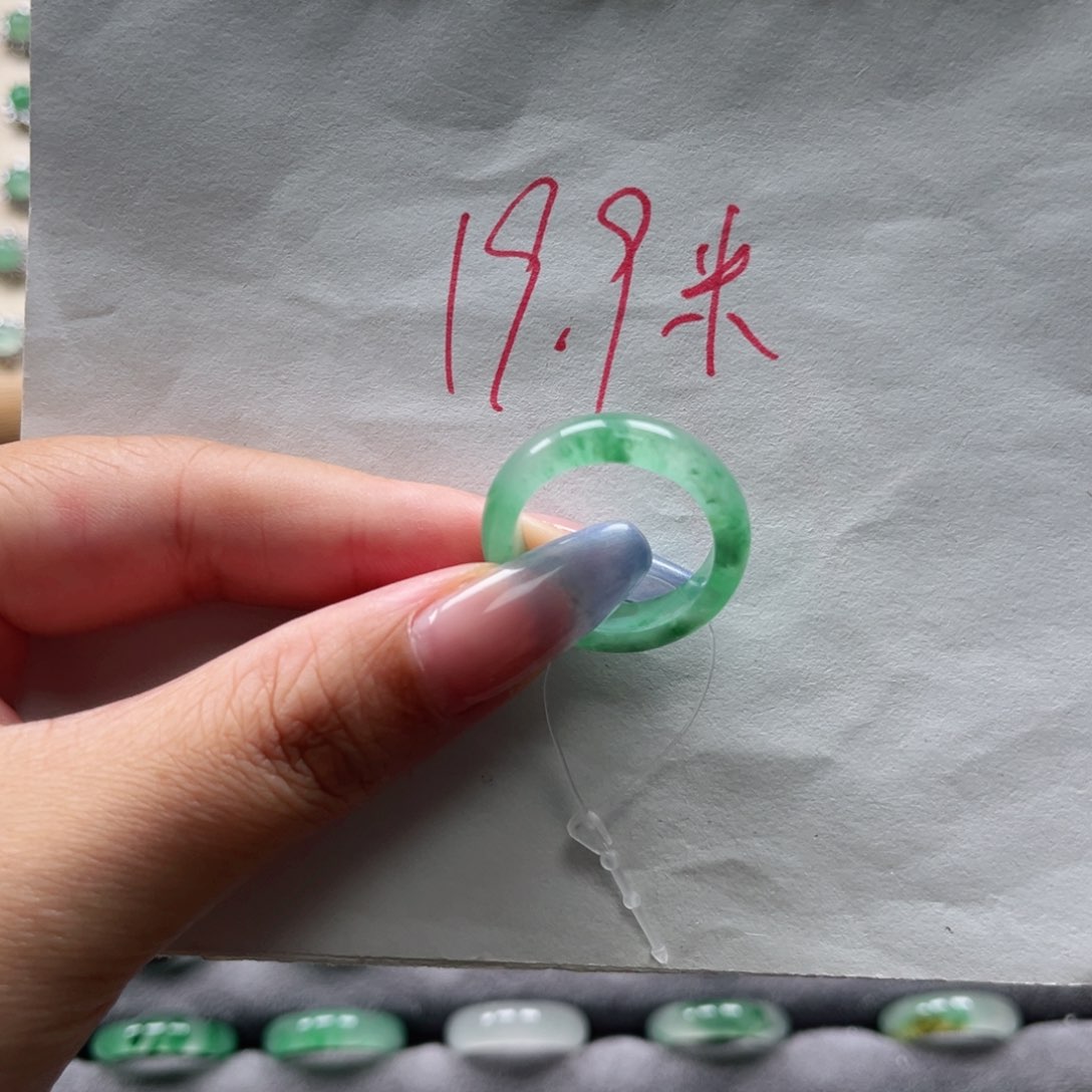 未镶嵌石英质玉戒圈