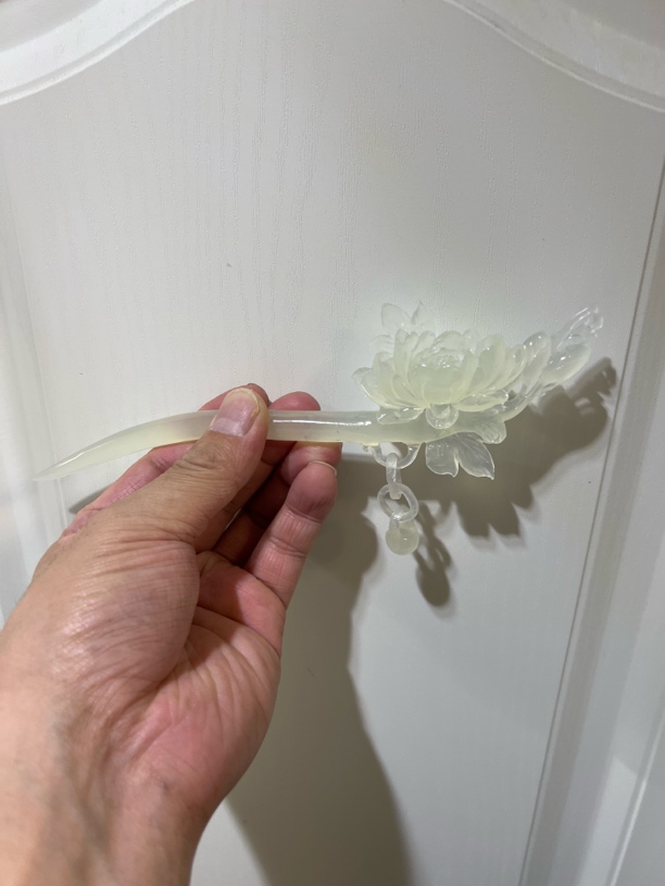 新中式国风岫玉白冰牡丹花流苏一体