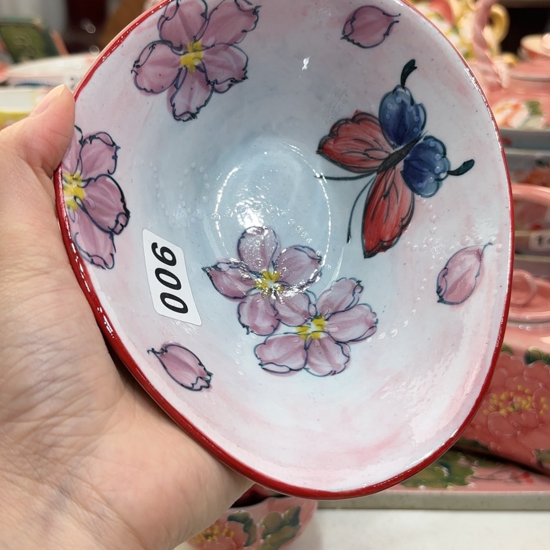 瓷片兔兔盖茨。兔兔