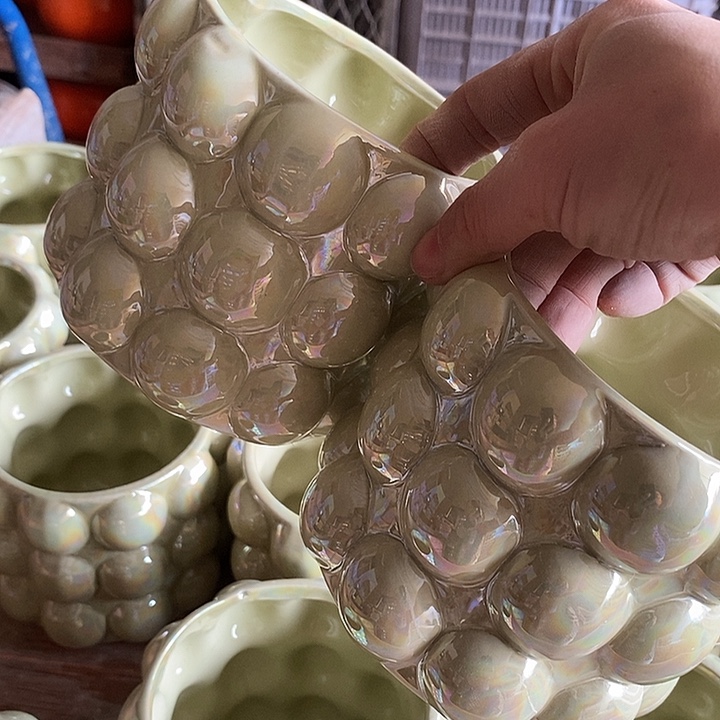 陶盆有孔 瑕疵针孔漏釉介意勿拍口 10高10