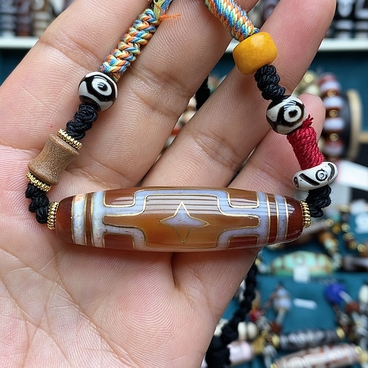 玛瑙/玉髓颈饰合金