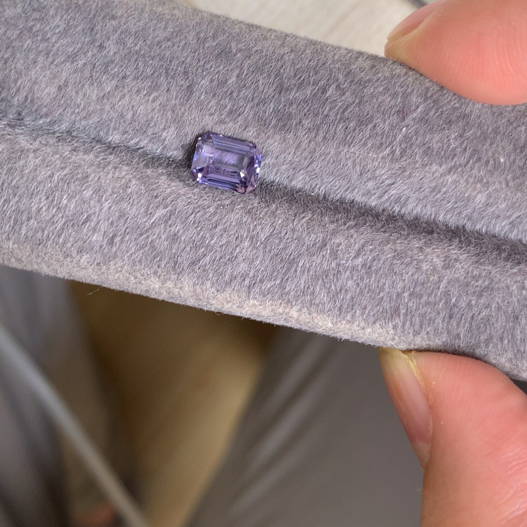 尖晶石裸石1.63 薰衣草 马哼盖