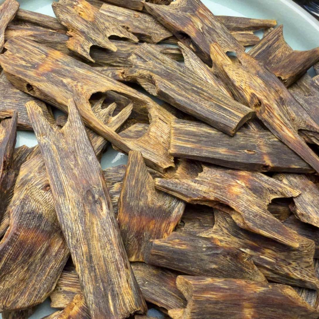 沉香沉香碎屑沉水红骨凹身20g