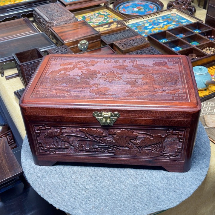 紫檀木类成套家具