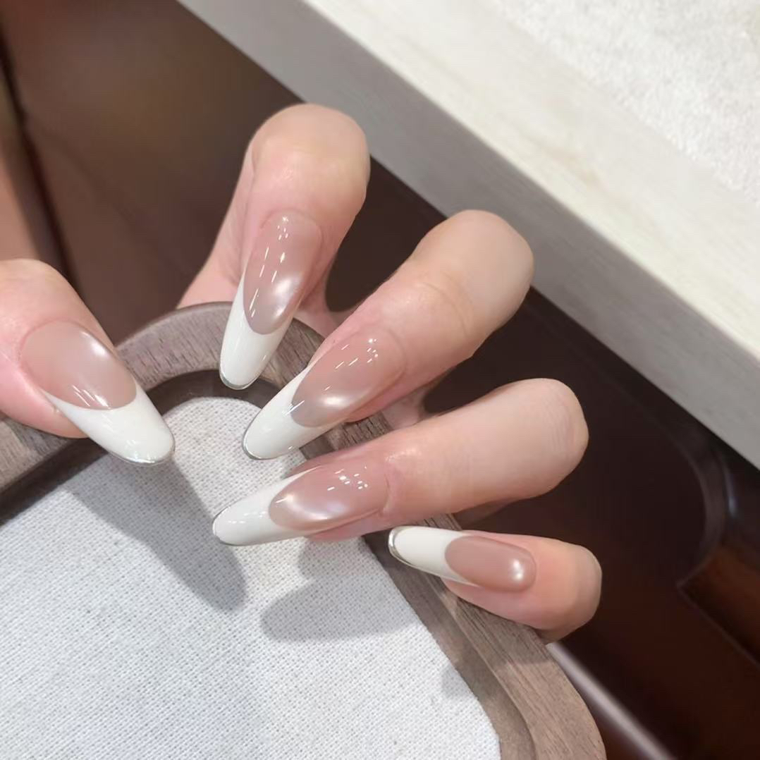 逗逗【月光漫游】-手绘法式美甲纯手工轻奢显白可拆卸穿戴甲