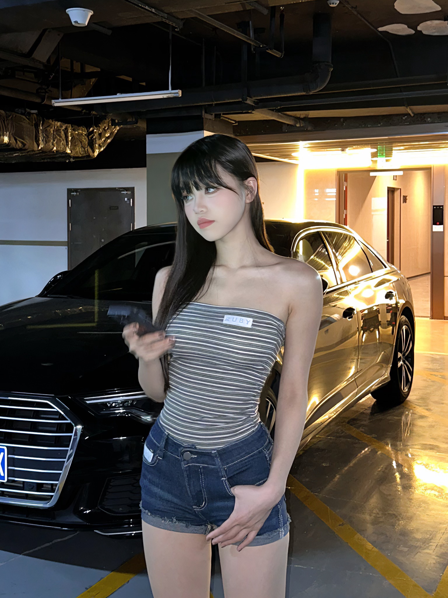 RUBY条纹修饰身材长款无肩带设计辣妹韩系抹胸上衣