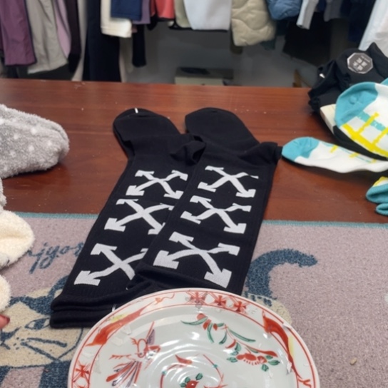 瓷片2双。。。。。。。。。。。。。。。。。。。