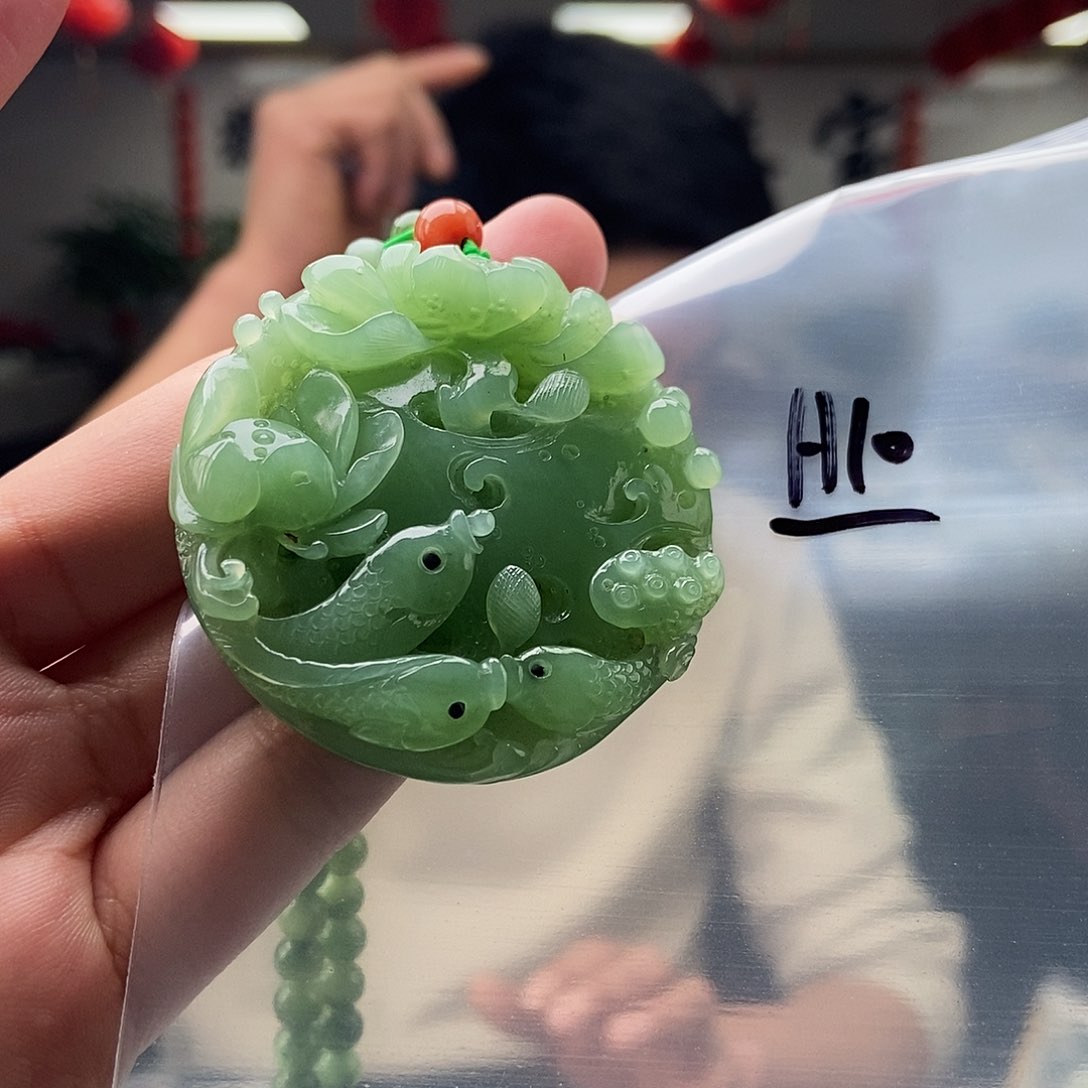 和田玉颜色多样性发拍一发一未镶嵌