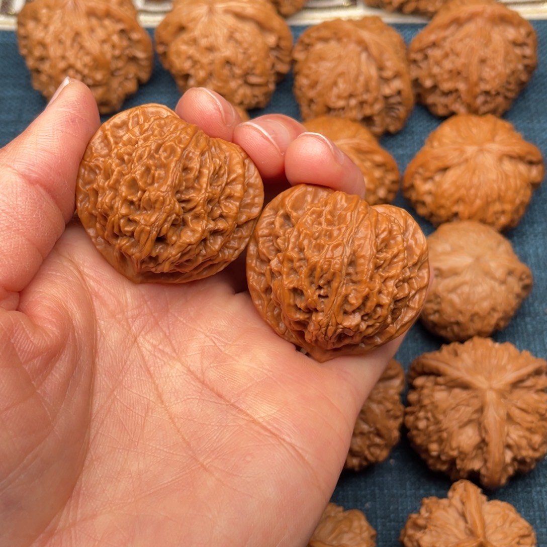 文玩核桃把件38全品毕业盘龙纹