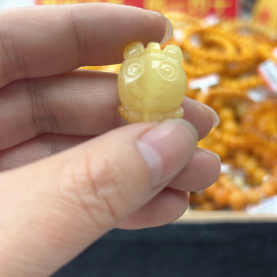 琥珀珠宝奇石未镶嵌