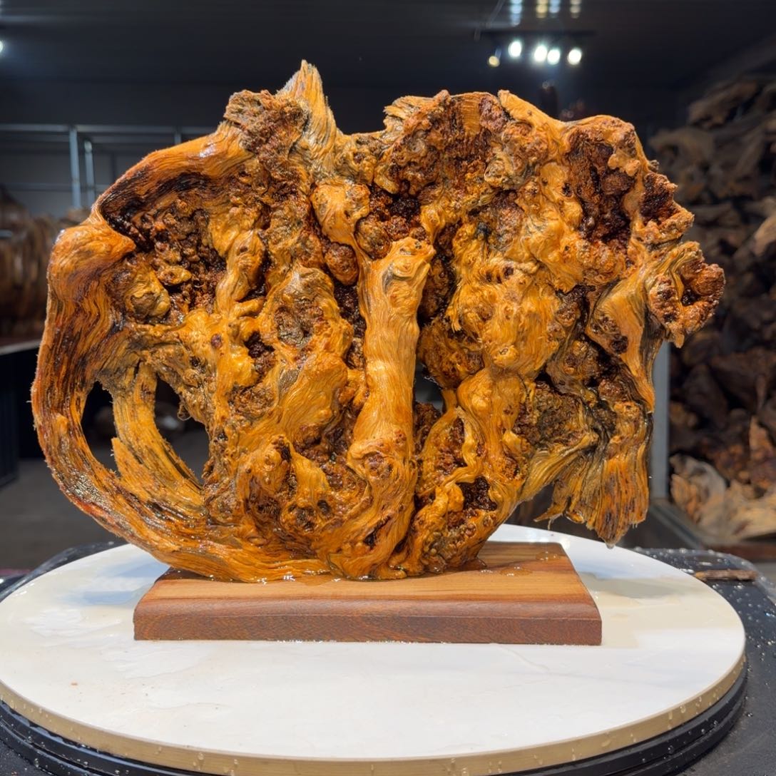 半***痴木王一刀琥珀木摆件27