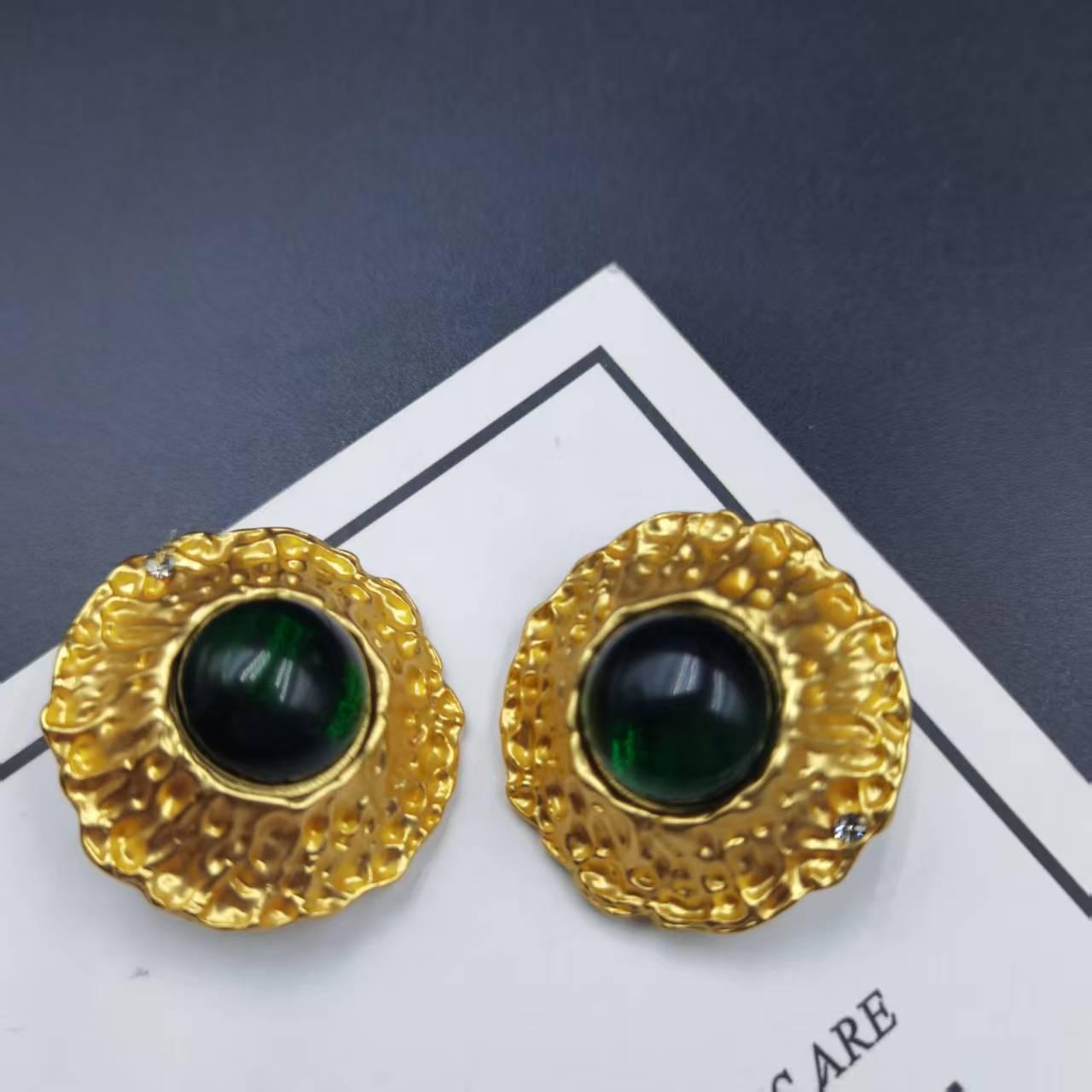 铜合金亚克力耳饰 铜合金亚克力耳饰 【晶晶甄选】金色绿珠耳夹气质