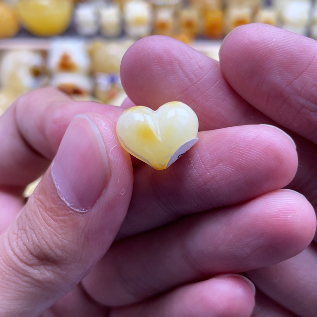 琥珀未镶嵌裸石蜜蜡