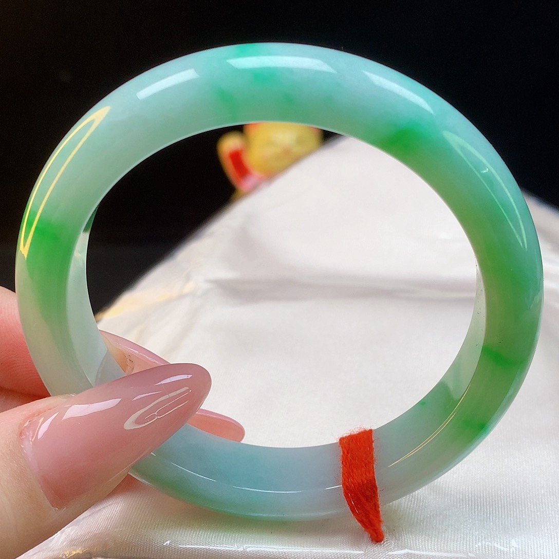 翡翠手镯未镶嵌天然翡翠8304