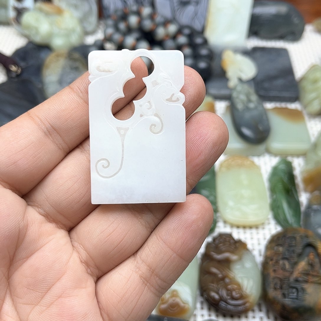 和田玉挂件未镶嵌