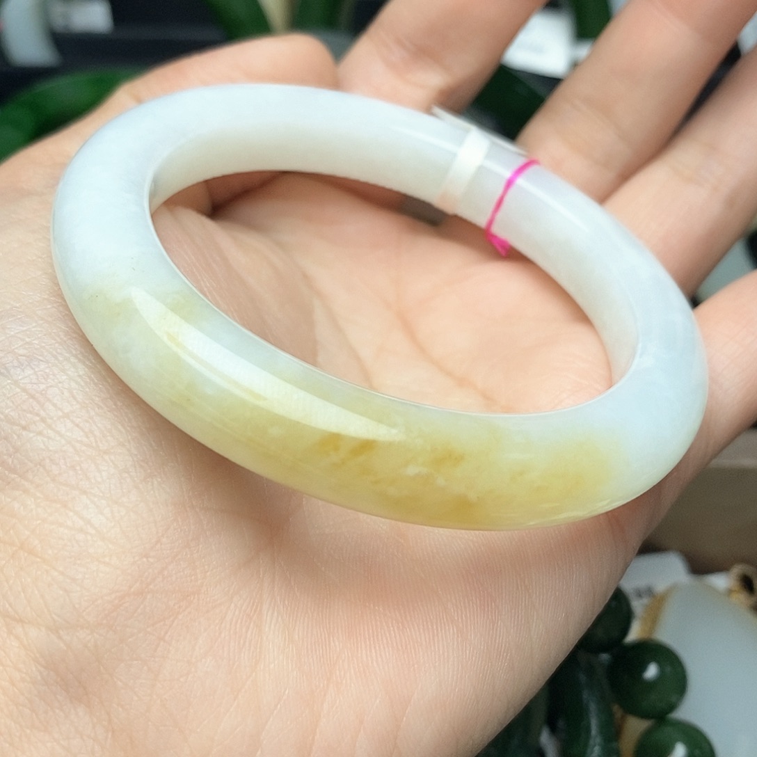 和田玉（糖玉）手镯未镶嵌57