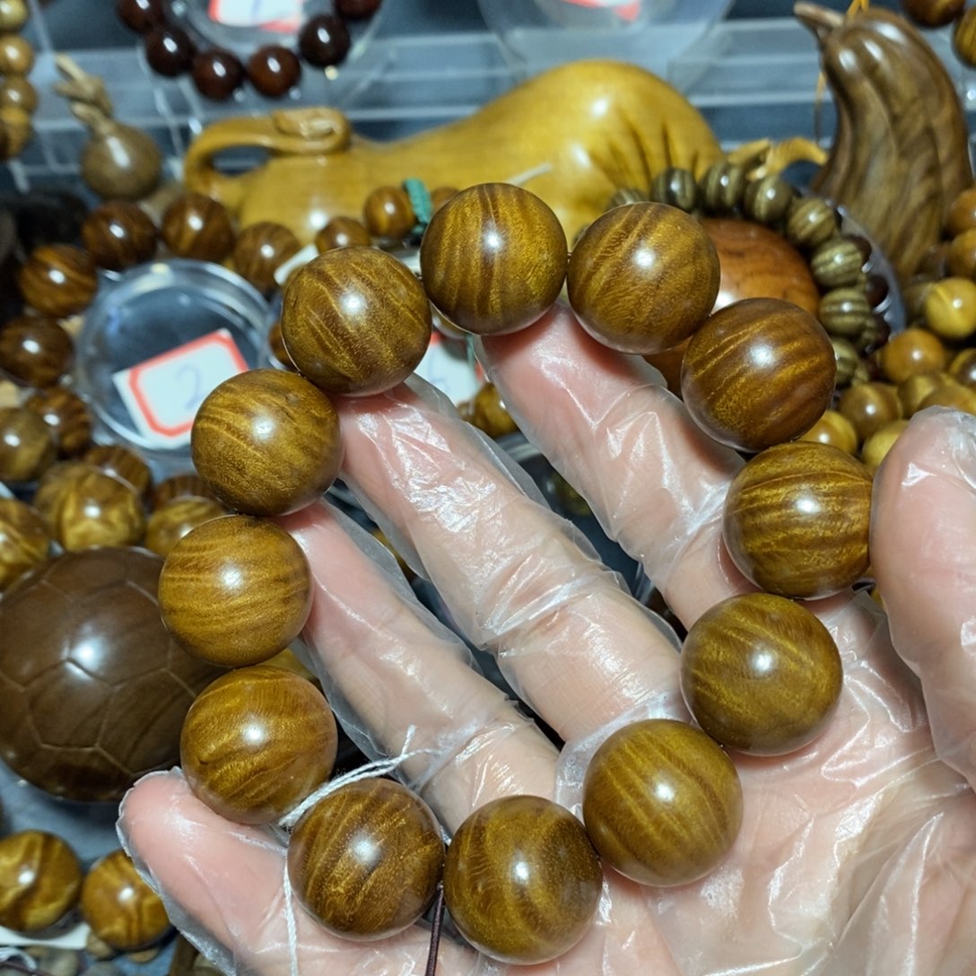 金丝楠木雕工艺品20