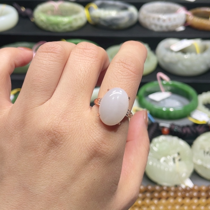 和田玉戒指未镶嵌