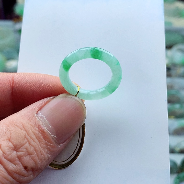翡翠未镶嵌戒指8-9号圈