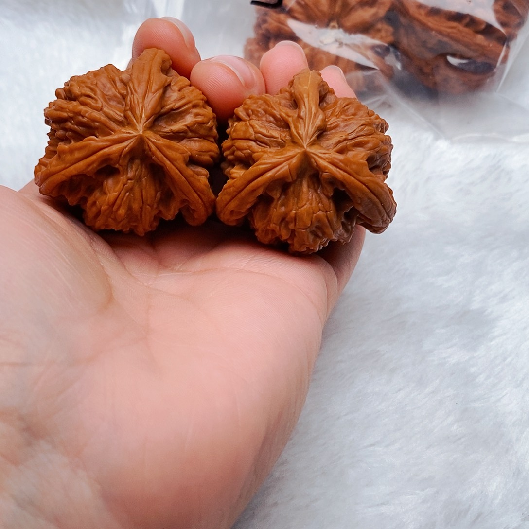 睡***吃文玩核桃吊坠三棱