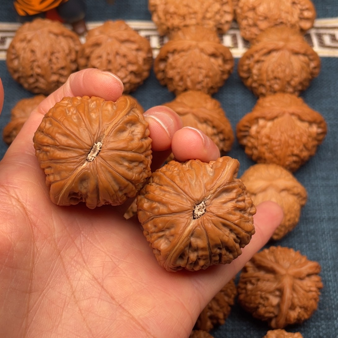 马***花文玩核桃把件40全品铁锤