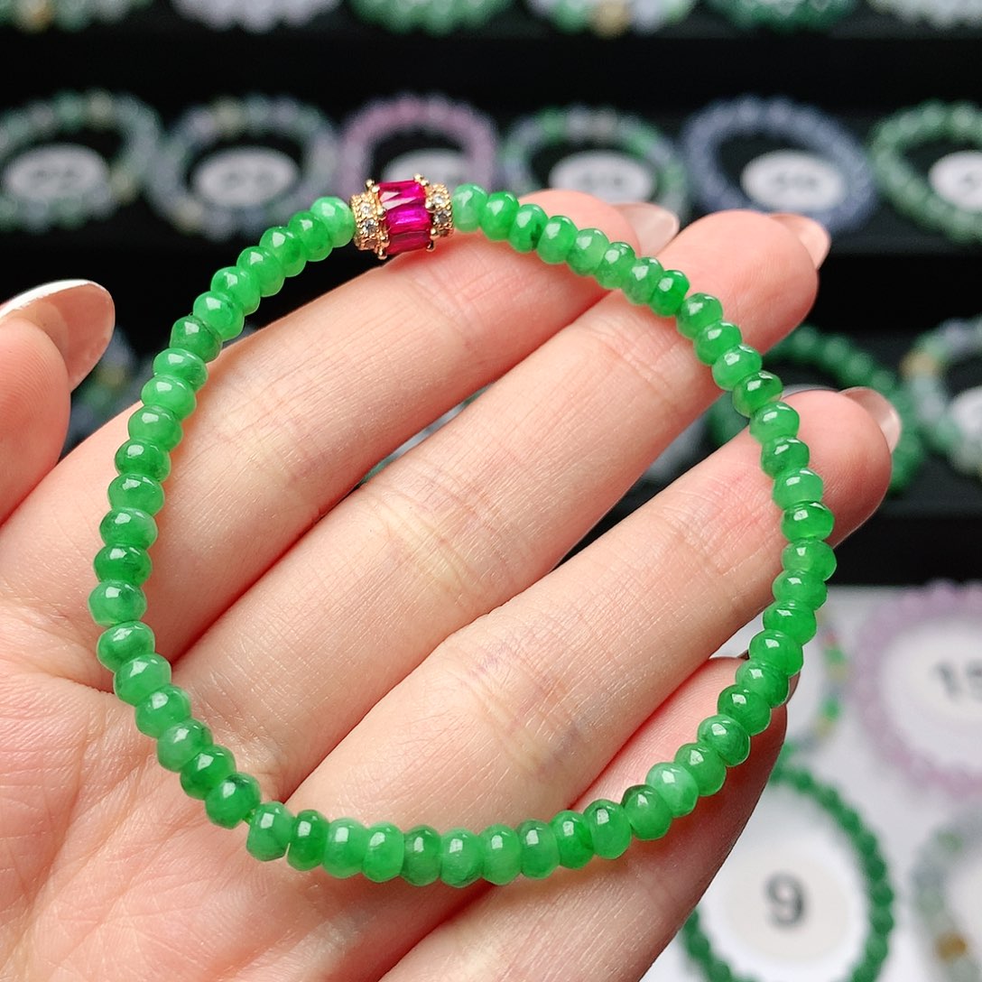 翡翠手链未镶嵌翡翠