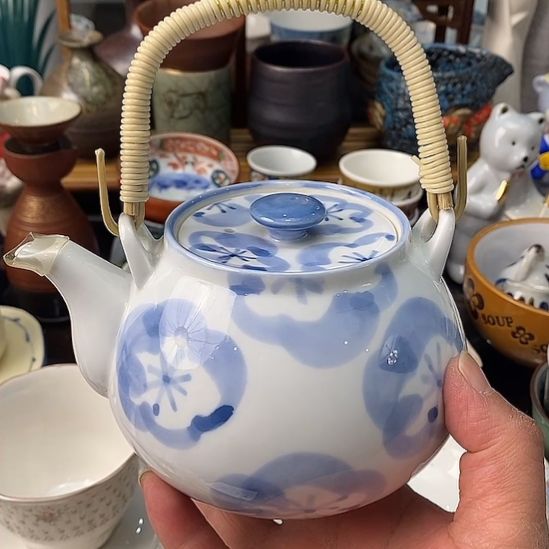    中古物品默认微瑕，谨慎参拍，满18包邮！