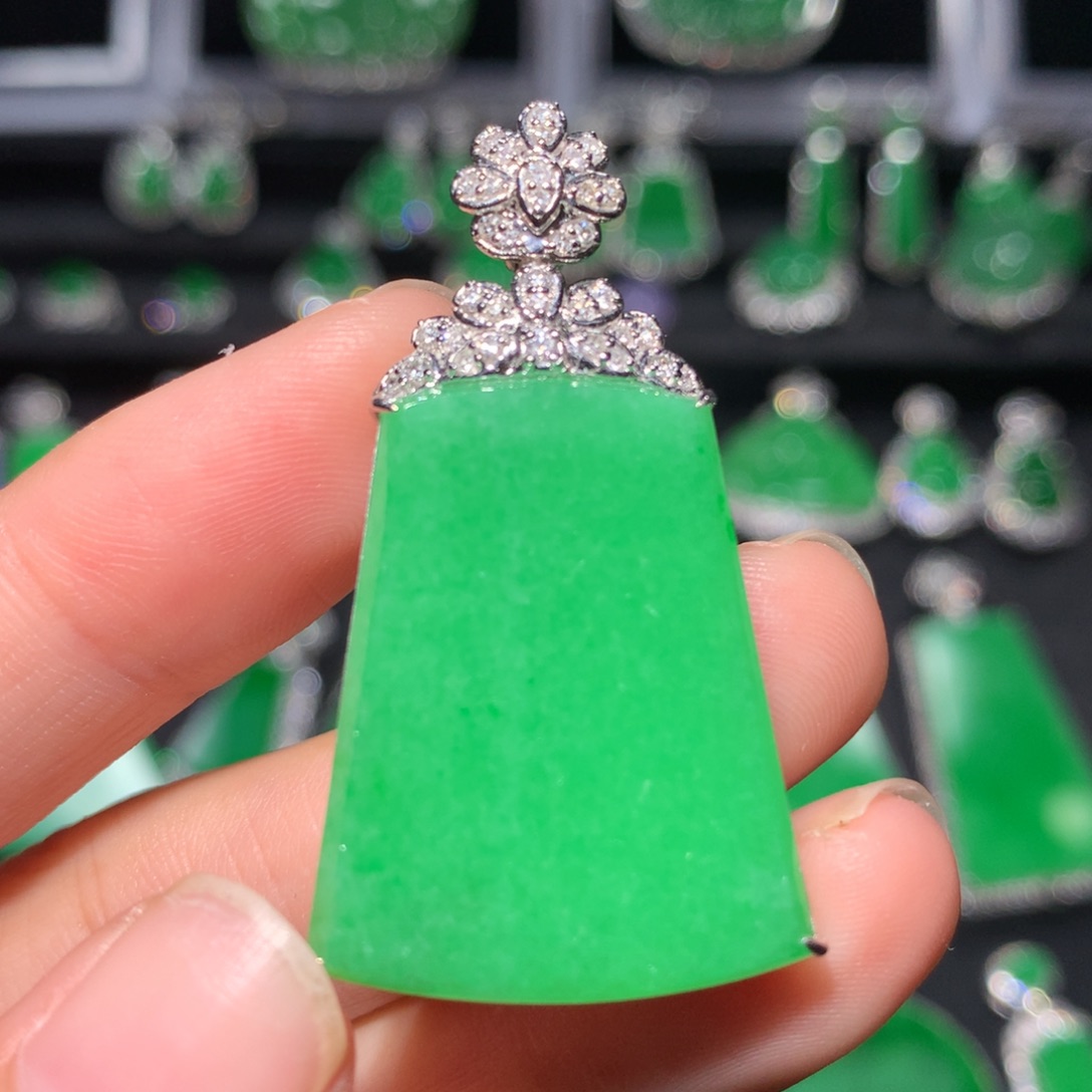 翡翠18K金镶嵌吊坠(不含链)113号