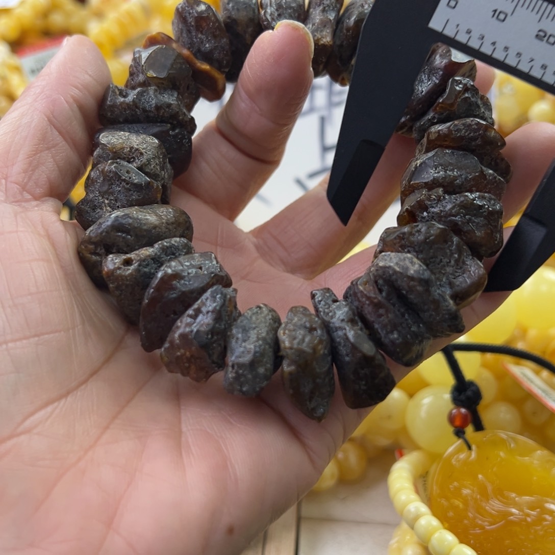 琥珀珠宝奇石未镶嵌