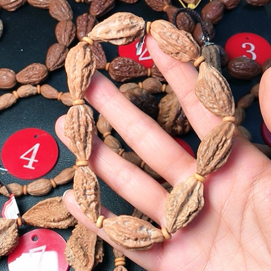 文玩核桃手串小雪11