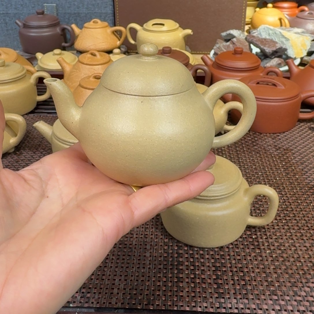 本山绿泥茶壶微瑕140毫升左右