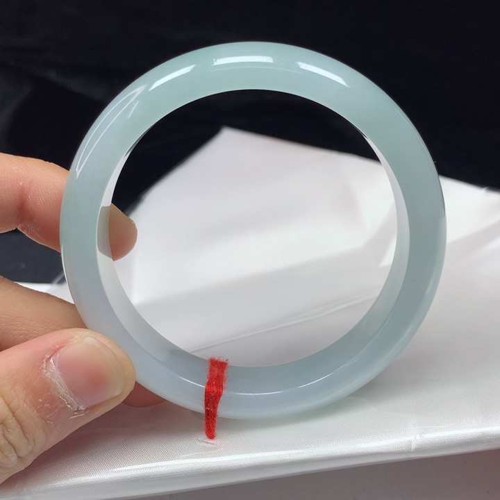 翡翠手镯（圆镯）未镶嵌55.1