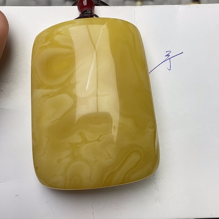 未镶嵌琥珀珠宝奇石