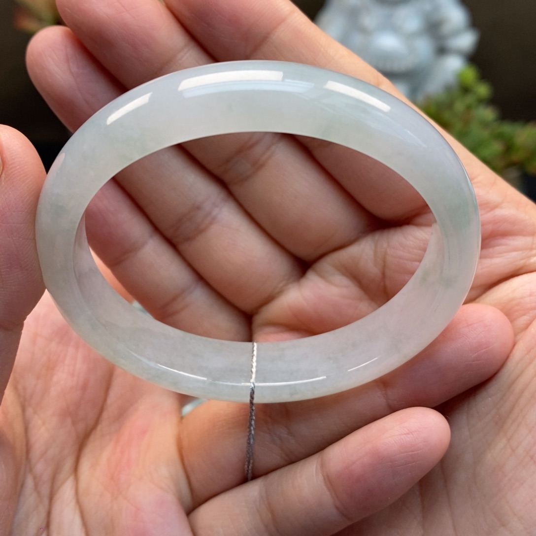 翡翠手镯未镶嵌天然