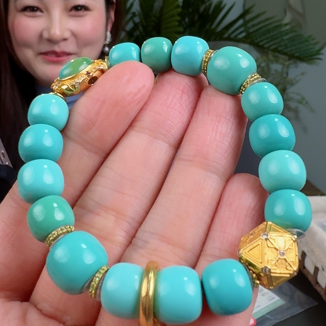 绿松石珠宝奇石18K金镶嵌寒**燕