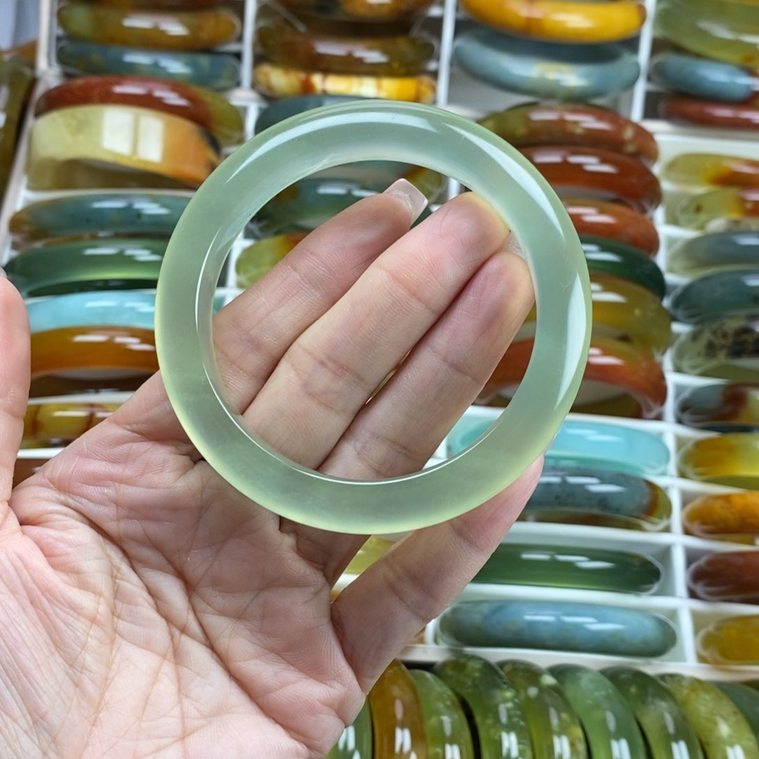 未镶嵌蛇纹石玉手镯60