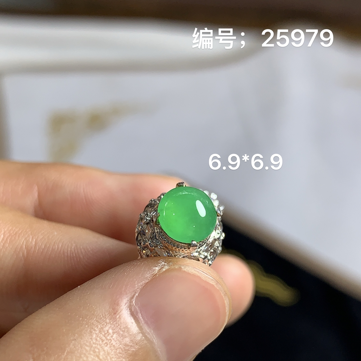 缅甸A货翡翠蛋面私人定制