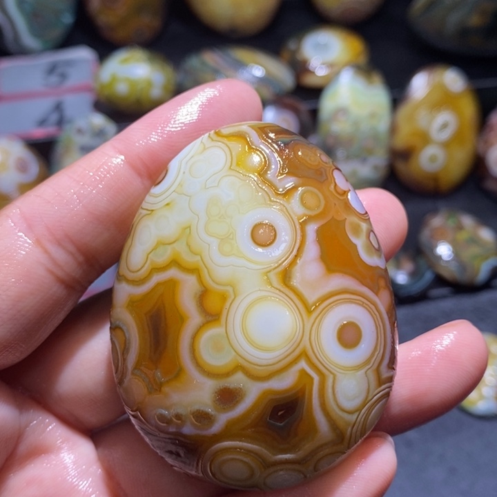 玛瑙/玉髓未镶嵌珠宝半成品25