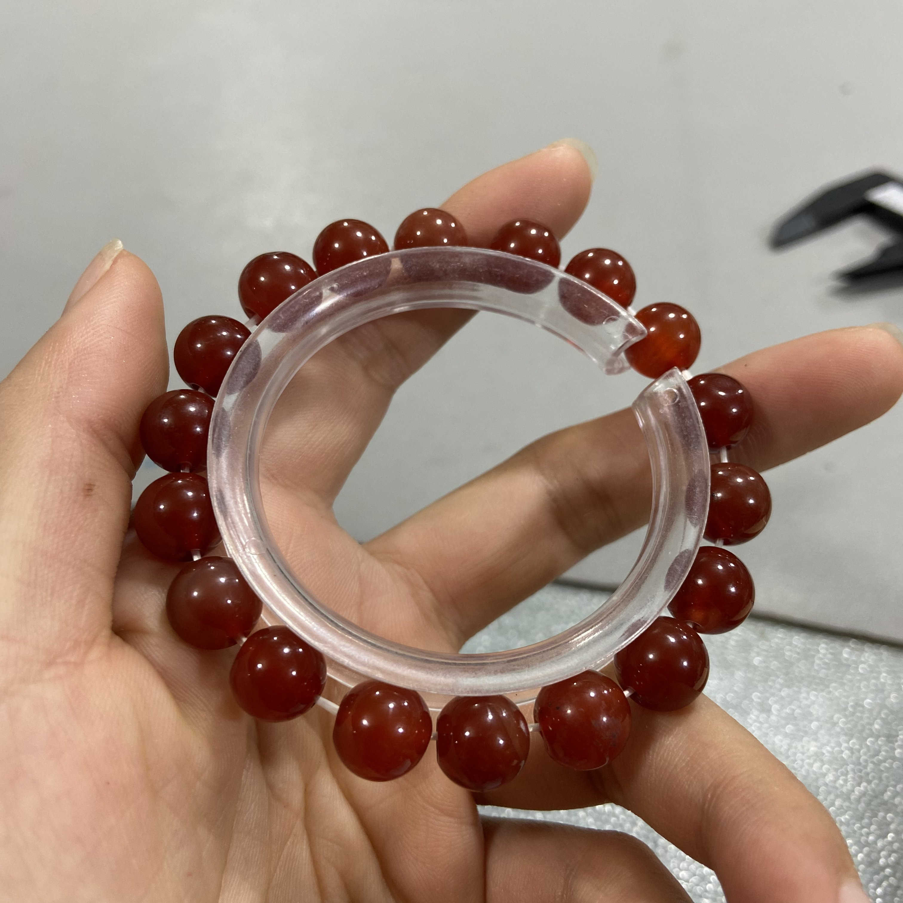 K77南红玛瑙圆珠卡1.0单圈手串