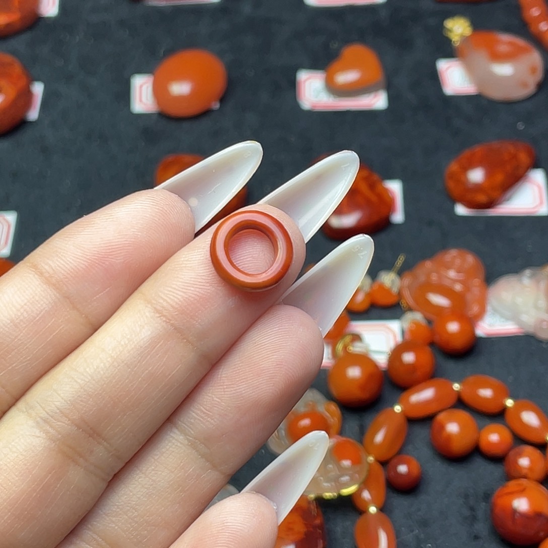 麦***糖南红玛瑙未镶嵌跑环原矿南红跑环