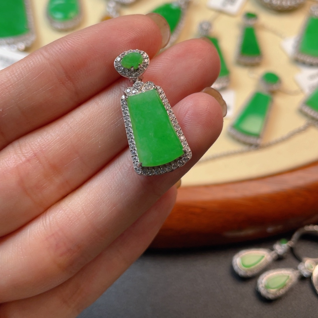 翡翠吊坠(不含链)银S925镶嵌