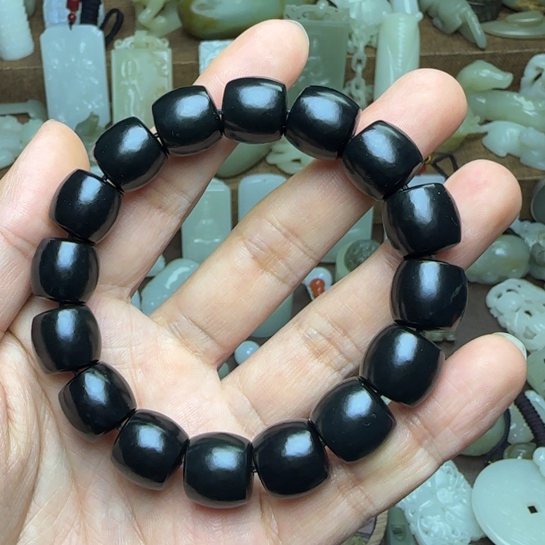 和田玉挂件未镶嵌卡14黑青直切